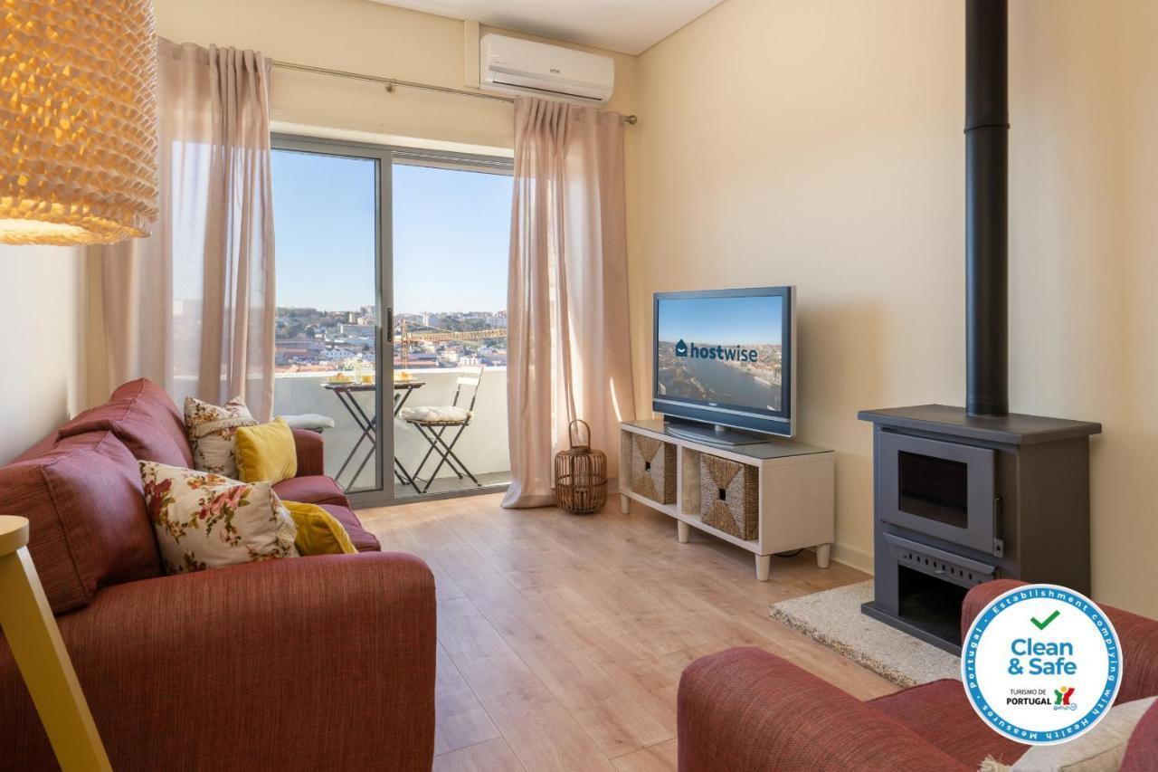 Gaya Avenue Flats - Elegant Contemporary Flats With Balcony Apartment Вила Нова ди Гая Екстериор снимка