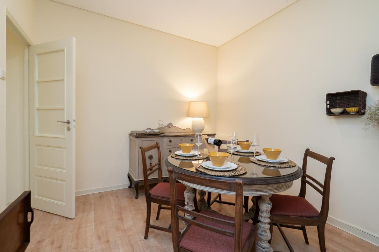 Gaya Avenue Flats - Elegant Contemporary Flats With Balcony Apartment Вила Нова ди Гая Екстериор снимка